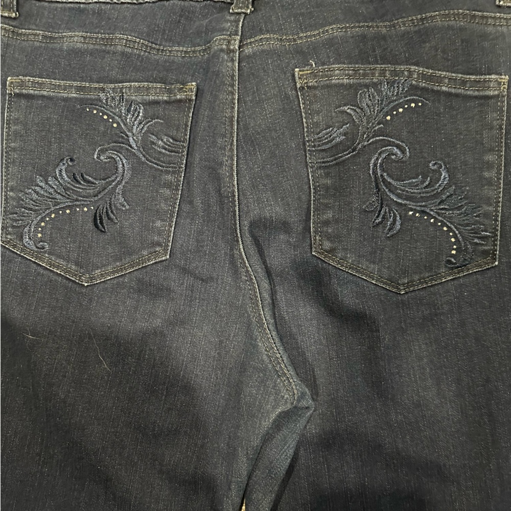 Women’s Lee Classic Fit Navy Blue Denim Jeans with Embroidered Pockets, Size 10. - Picture 13 of 14